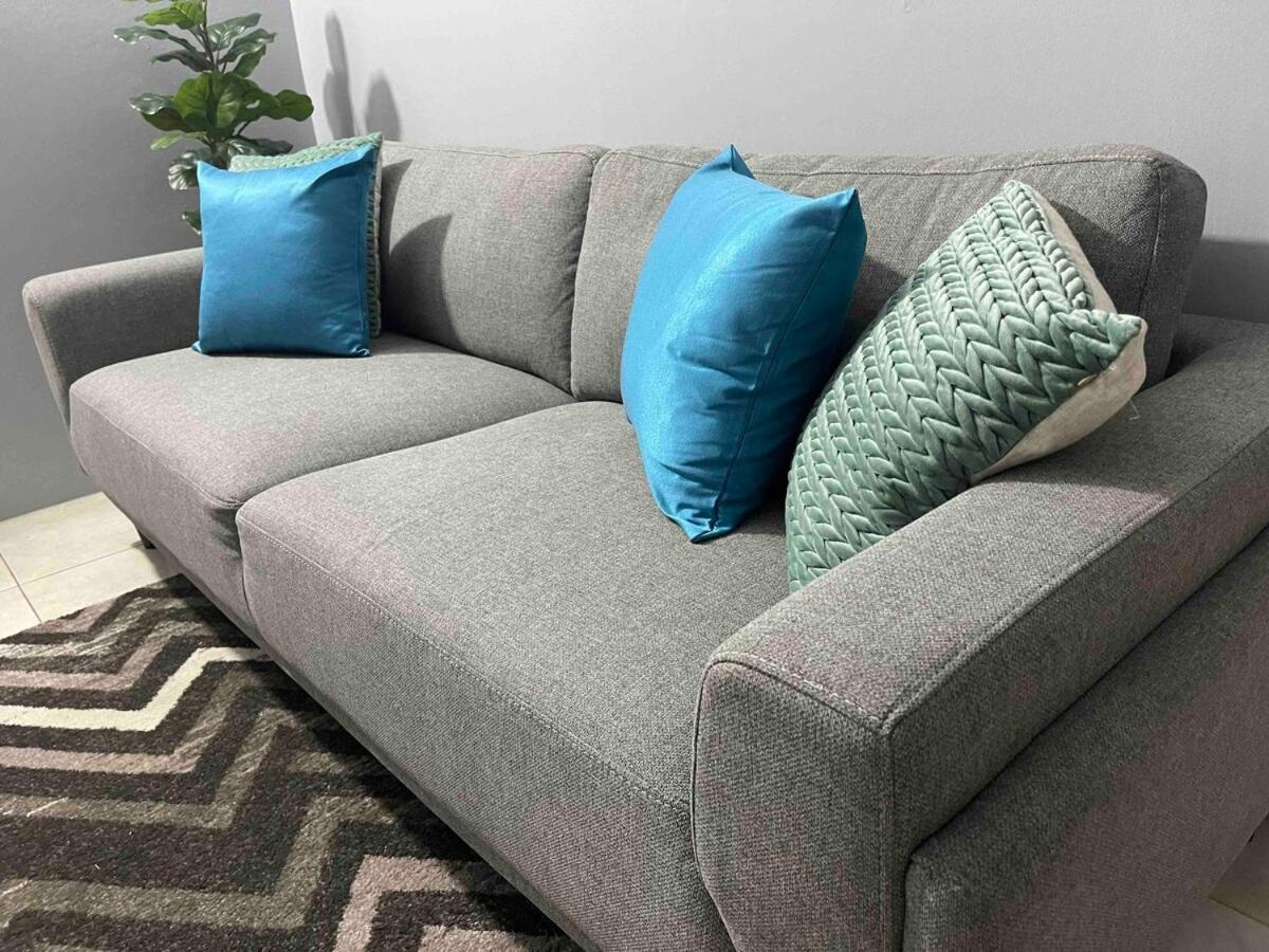 One Bedroom City Apartment Fully Ac With 24Hrs Security Kingston Ngoại thất bức ảnh