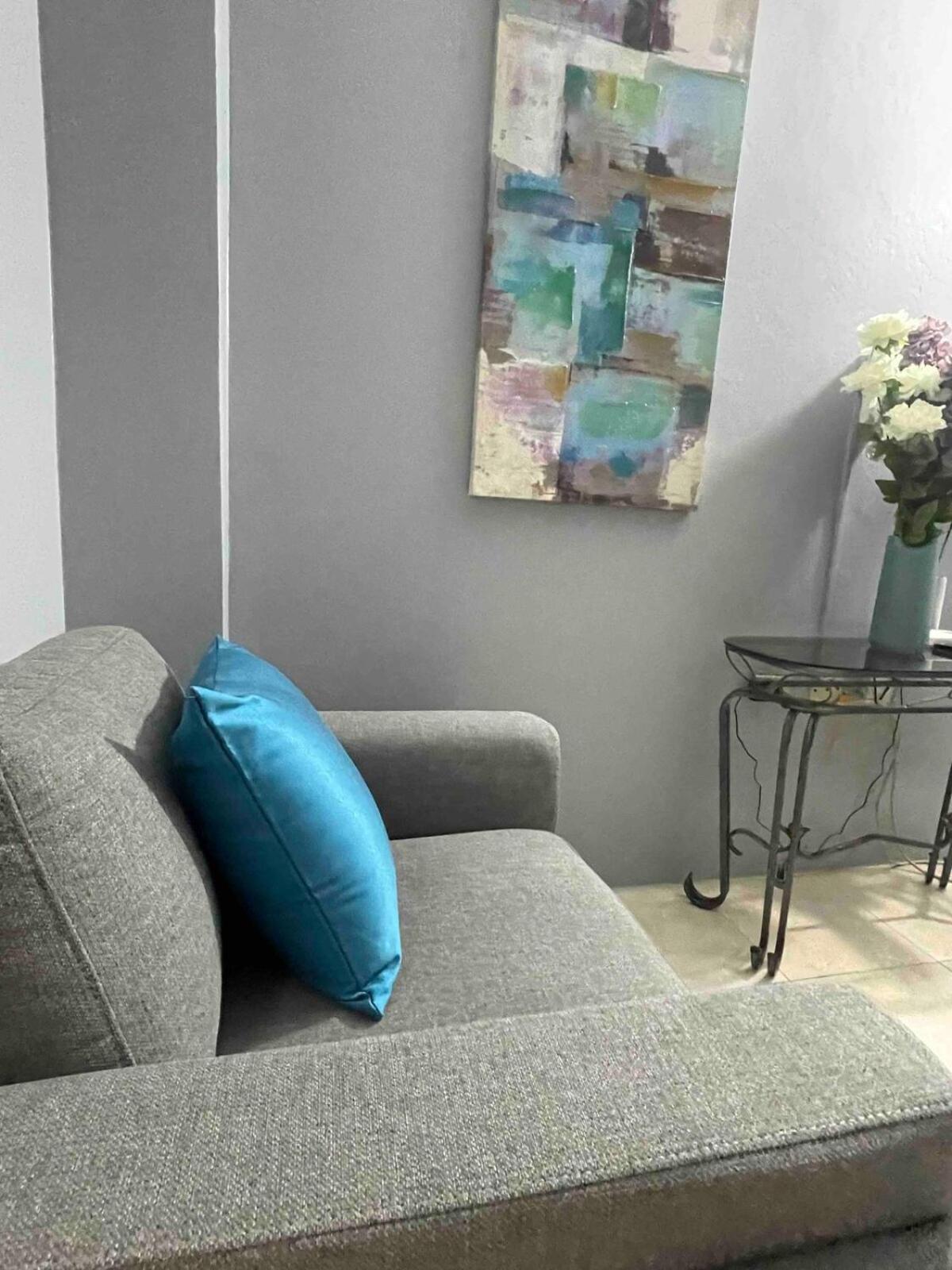 One Bedroom City Apartment Fully Ac With 24Hrs Security Kingston Ngoại thất bức ảnh