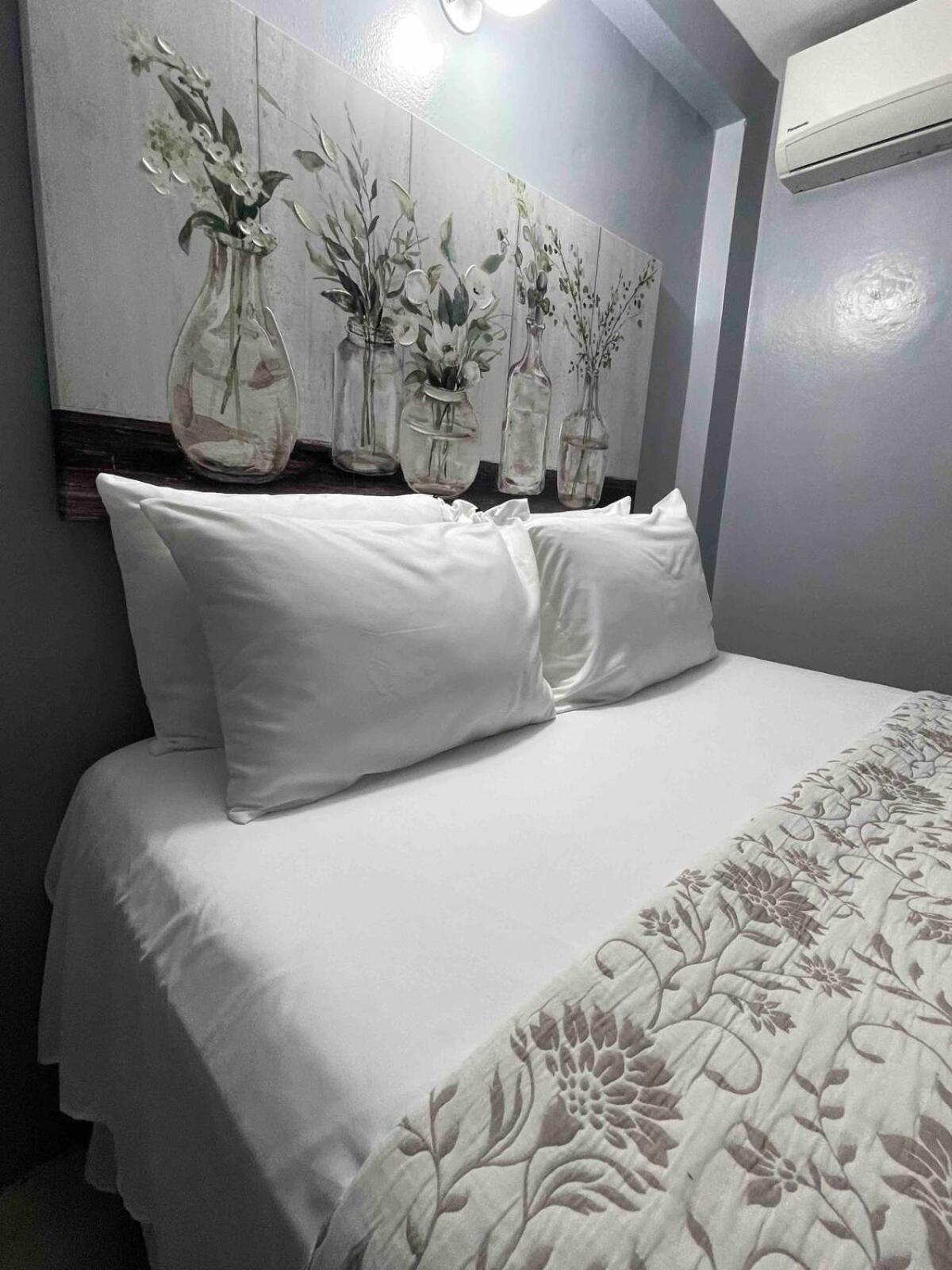 One Bedroom City Apartment Fully Ac With 24Hrs Security Kingston Ngoại thất bức ảnh