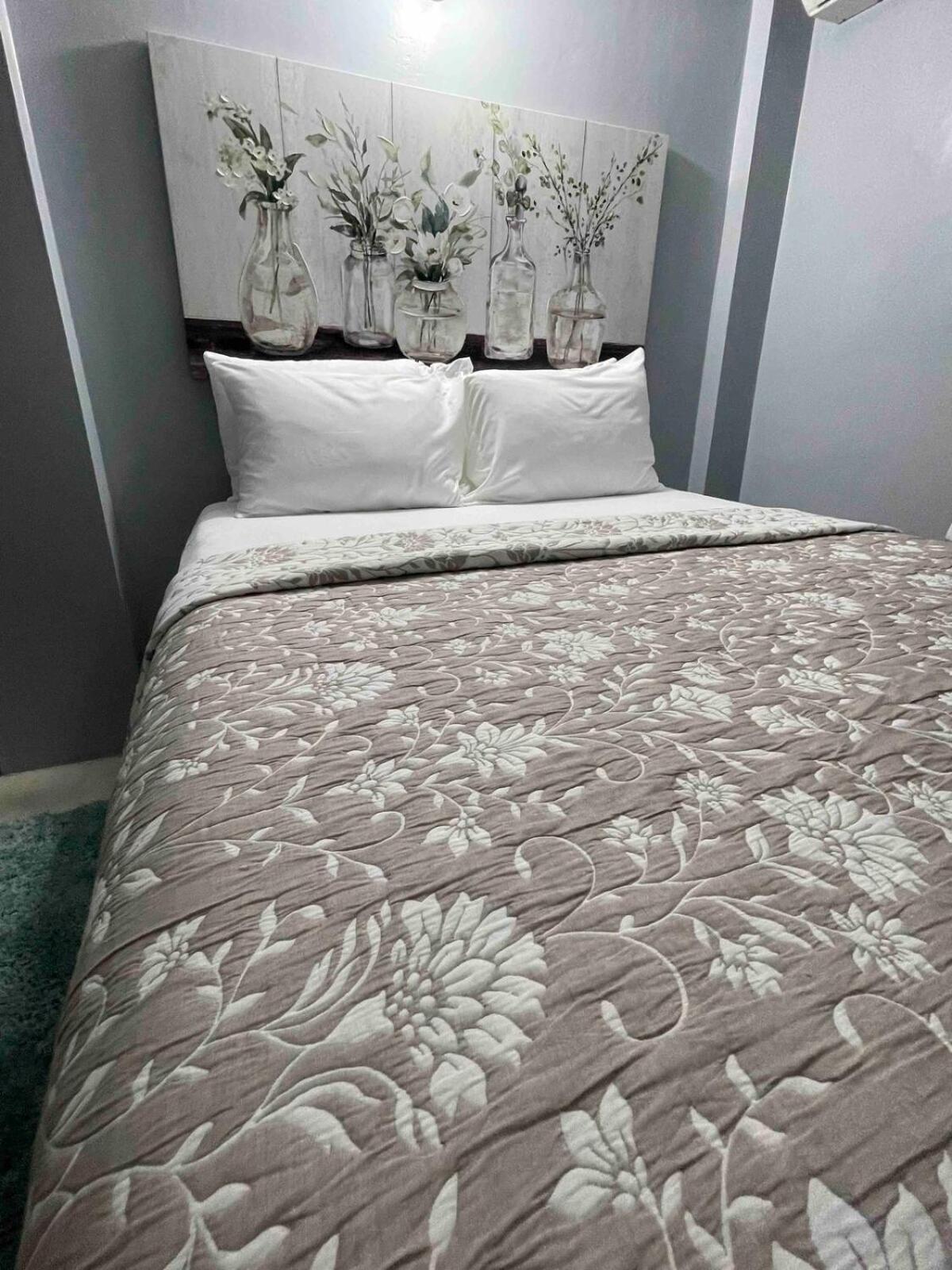 One Bedroom City Apartment Fully Ac With 24Hrs Security Kingston Ngoại thất bức ảnh